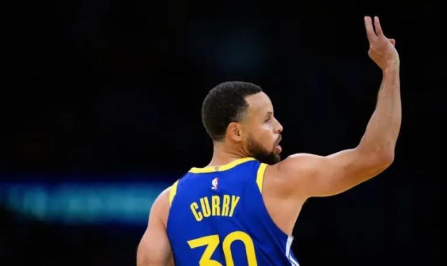 开云官方直播-库里：我和克莱被称为水花兄弟，这赛季我和弟弟是康复兄弟