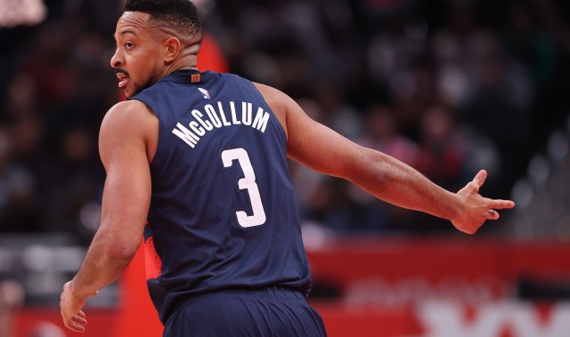 特雷·杨改穿3号！奇才前两任3号分别是CJ·麦科勒姆和比尔！