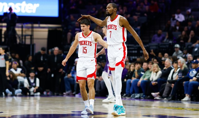 KD日常夸奖谢泼德：他能突能投&amp;防守积极 为其他人打开了空间