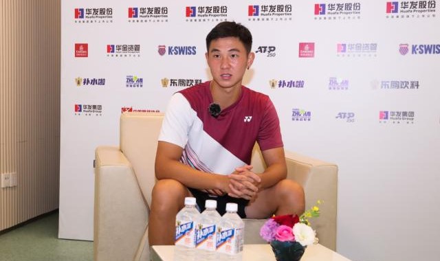 kaiyun sports-两场巡回赛首秀，学费都没白交